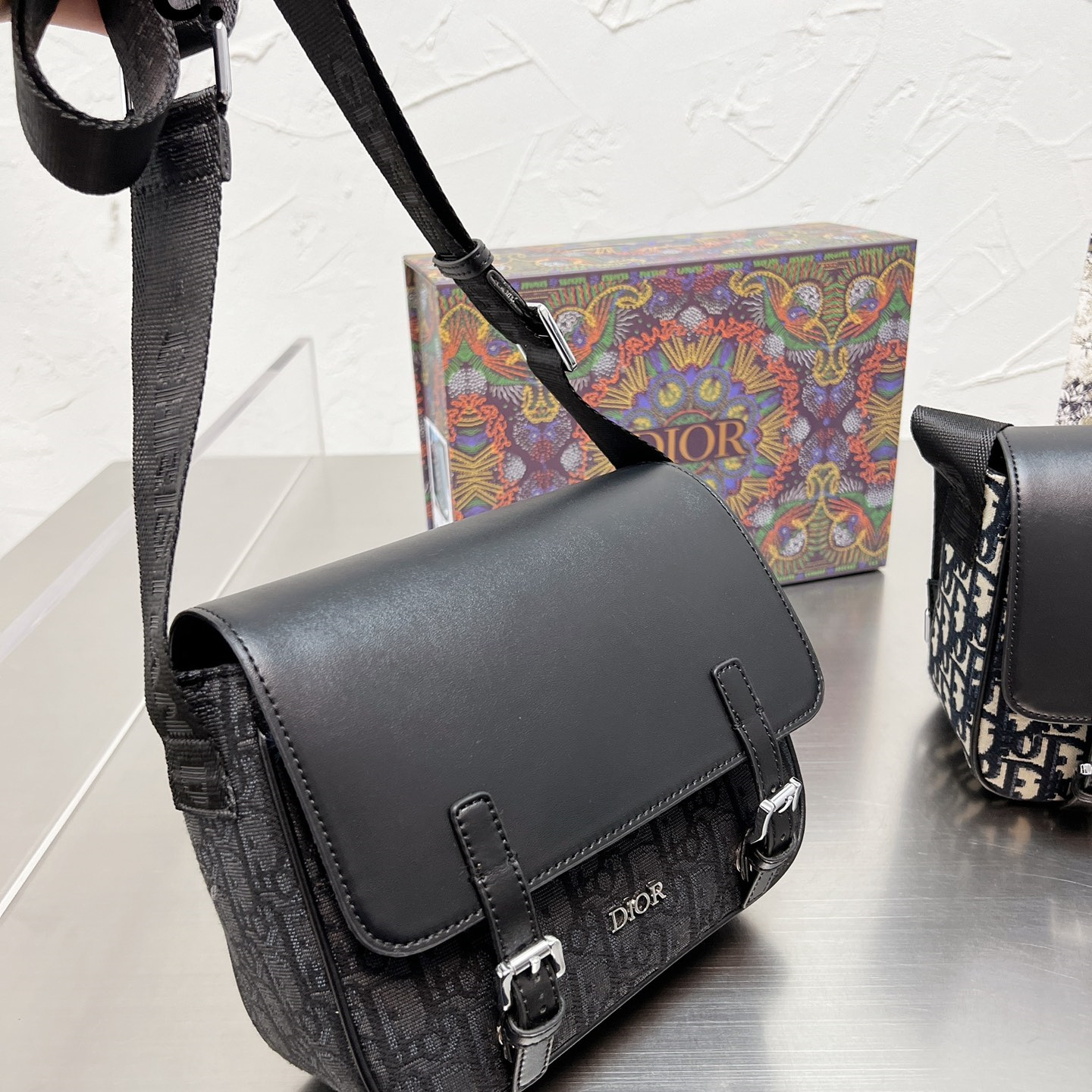 2022 New MESSENGER Oblique bag size:22*18cm