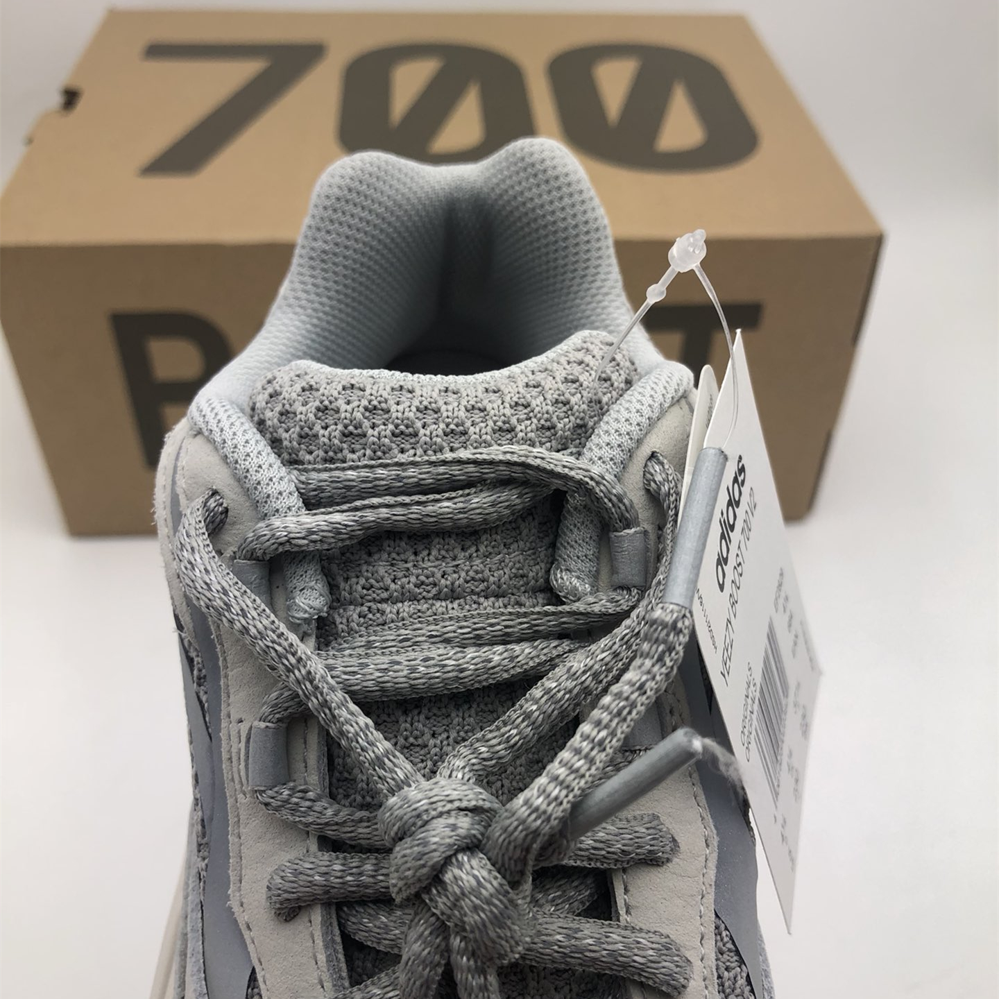 Yeezy Boost 700V2 EU36-EU47 / US3.5-US12