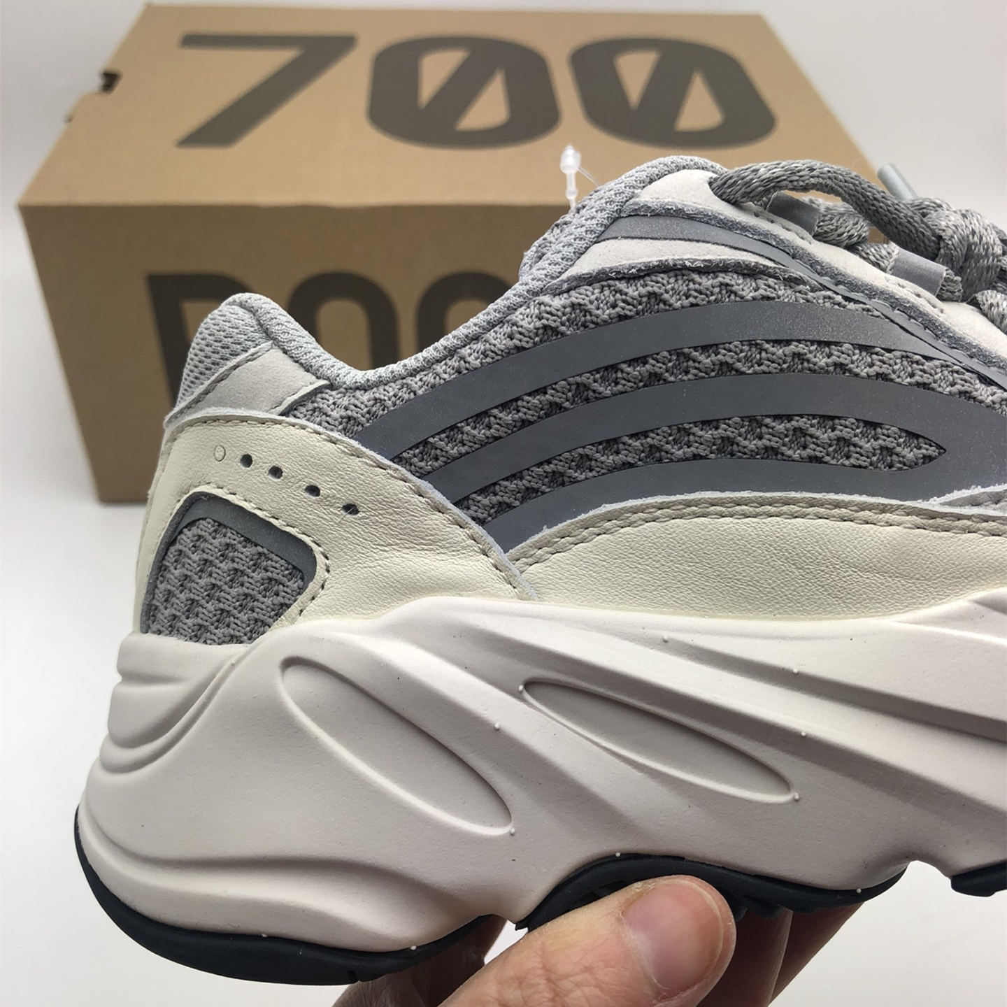 Yeezy Boost 700V2 EU36-EU47 / US3.5-US12
