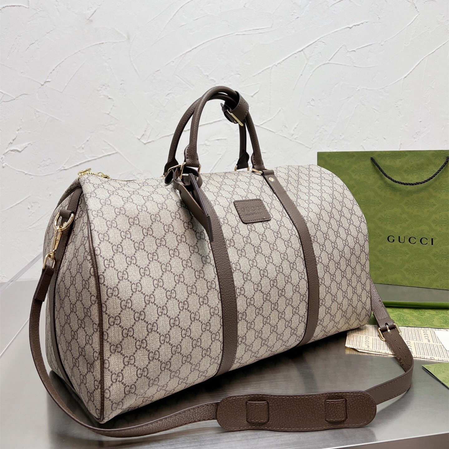 Travel bag size:45*25cm