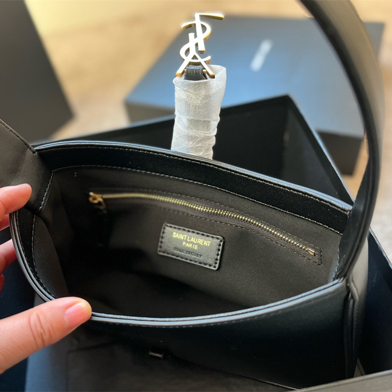 Le 5a7 Size:24×16×6cm