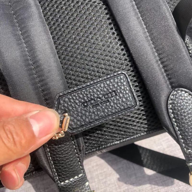 Christmas Limited Models Of Women's Medium Cowhide Zipper Backpack Size 34 * 27 * 10 cm