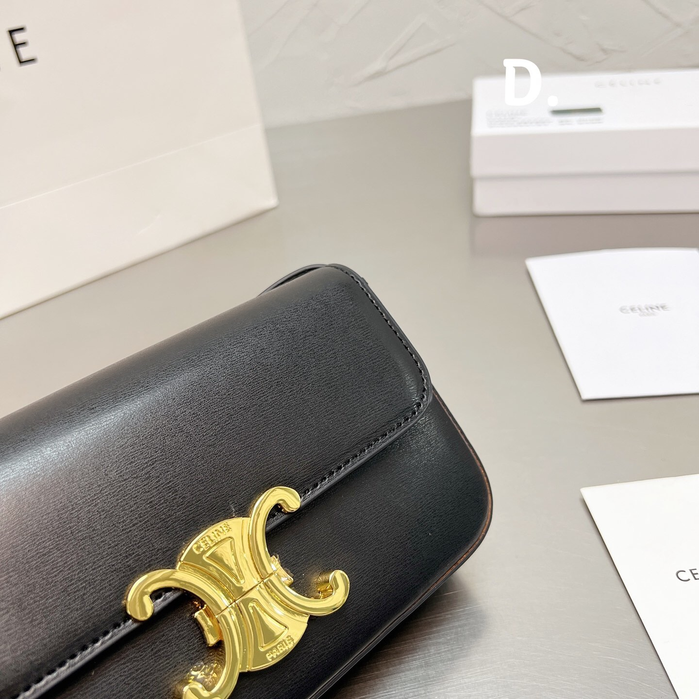 Triomphe Bags Size:21*14cm