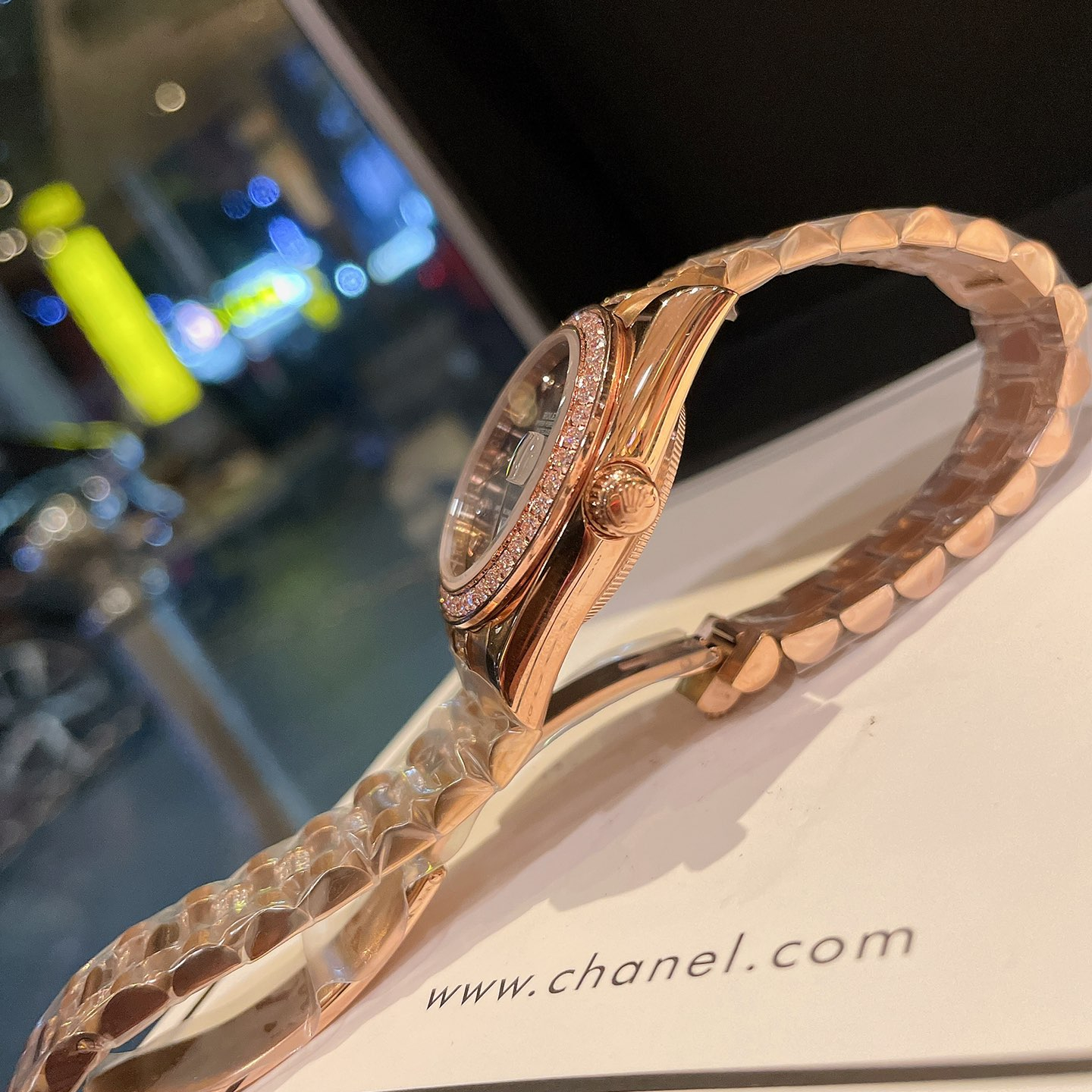 Daybreak Collection Classic Ladies Watch