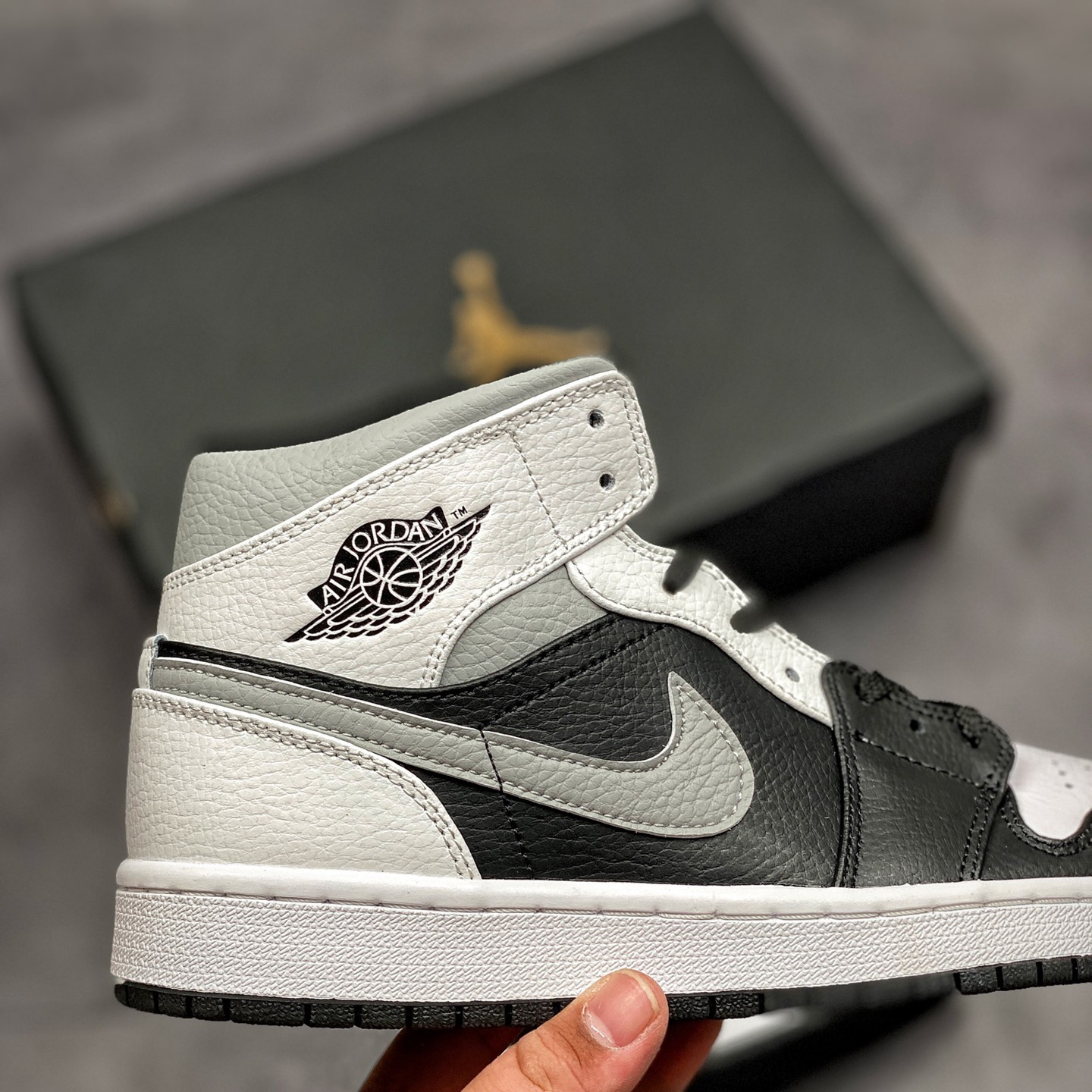 Air Jordan 1 Mid Leisure Board Shoes EU36-EU47.5/ US4-US13