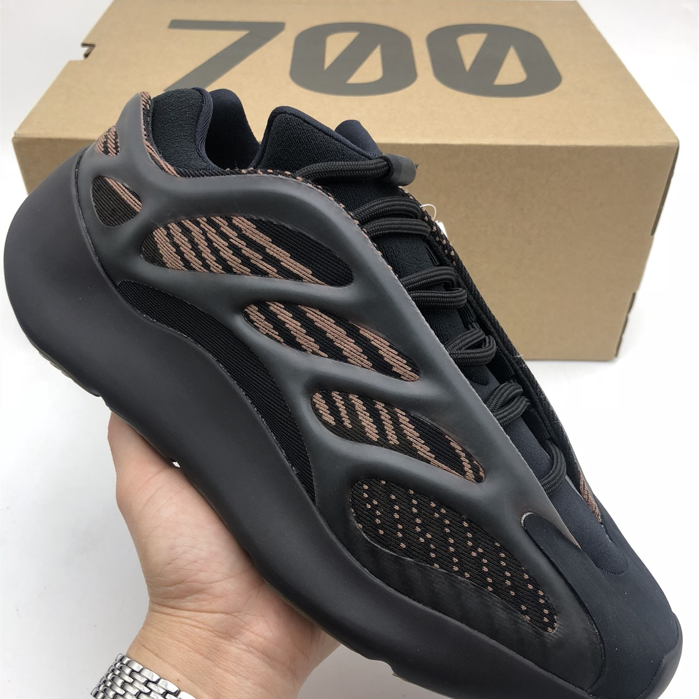 Yeezy Boost 700V3 EU36-EU46 / US3.5-US11