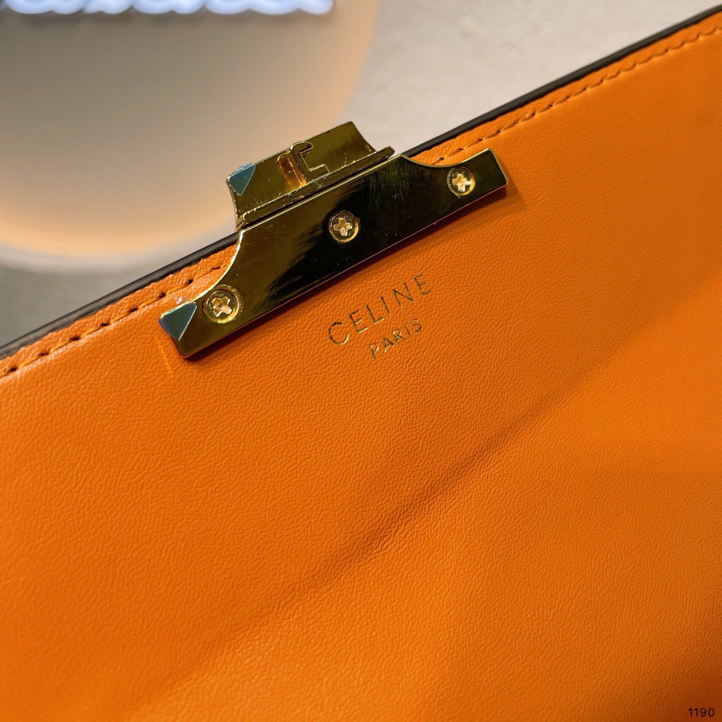 Triomphe New Bags Size:20*11cm