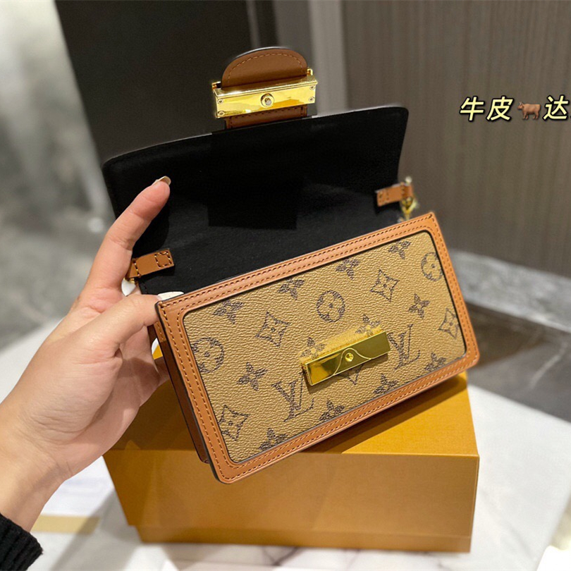 Monogram Dauphine Bag size:18.5*12cm