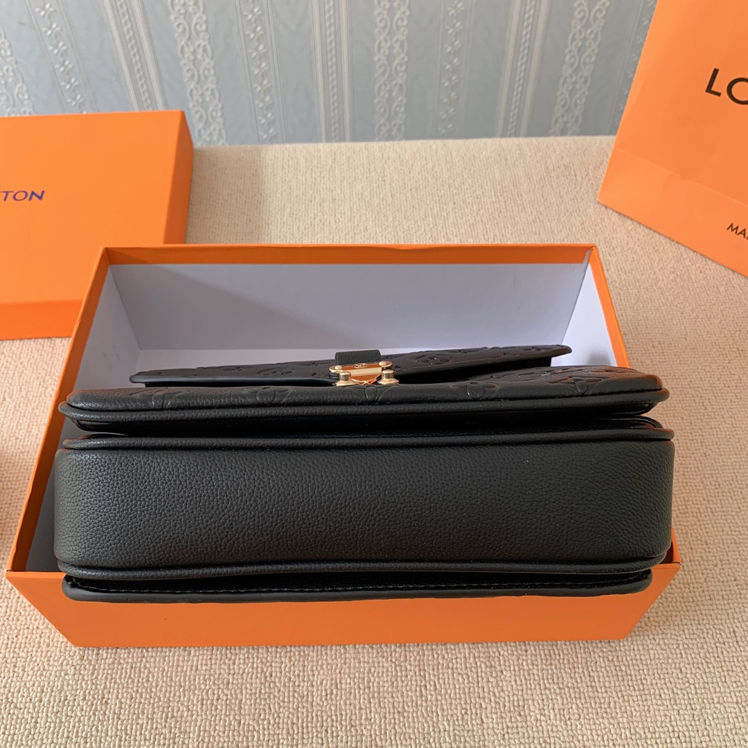 Pochette Metis Size: 25*19CM