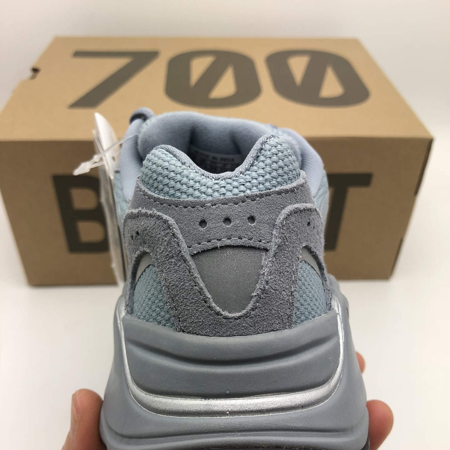 Yeezy Boost 700V2 EU36-EU47 / US3.5-US12