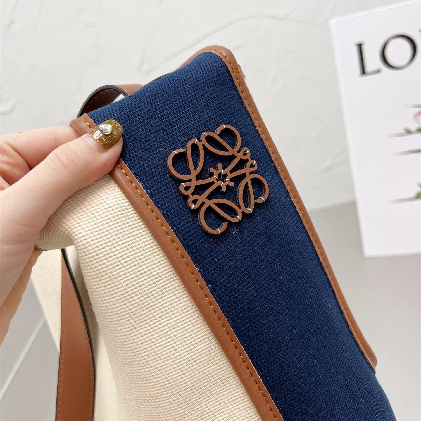 Hobo Anagram Bag Size:30*27CM