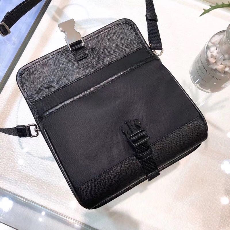Men's Messenger Bag For Men And Women Bag 2 Colors Size 18*14*3 cm