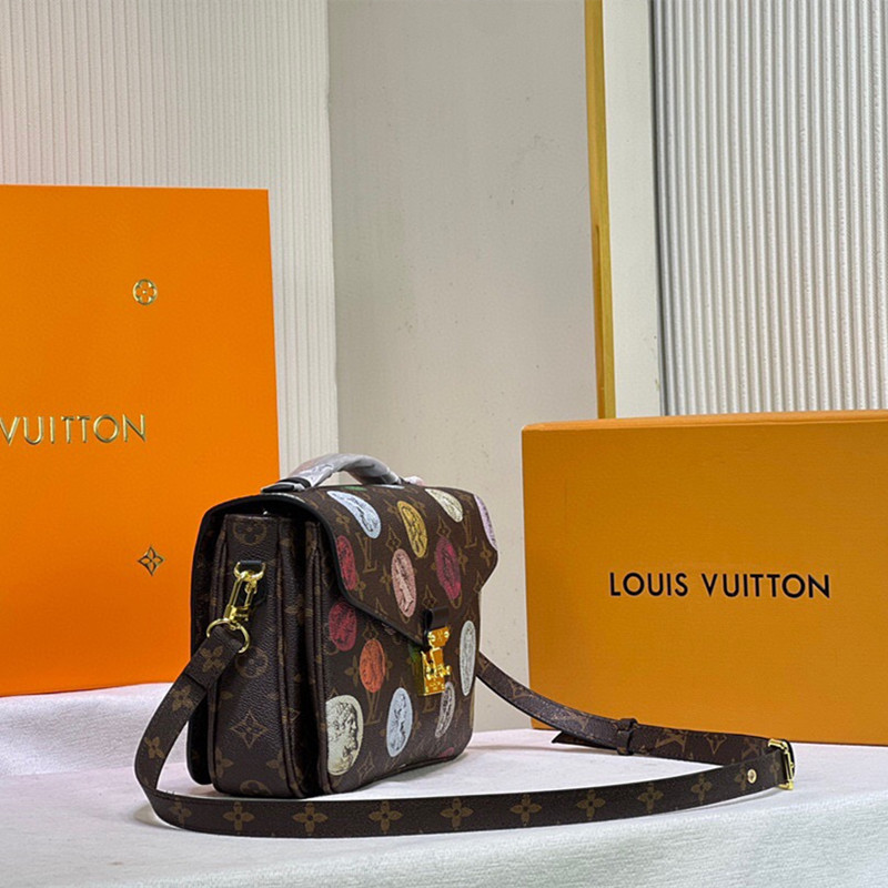 Pochette Métis Letter Carrier's Bag Women‘s Crossbody Bag Size 25*19*7 cm