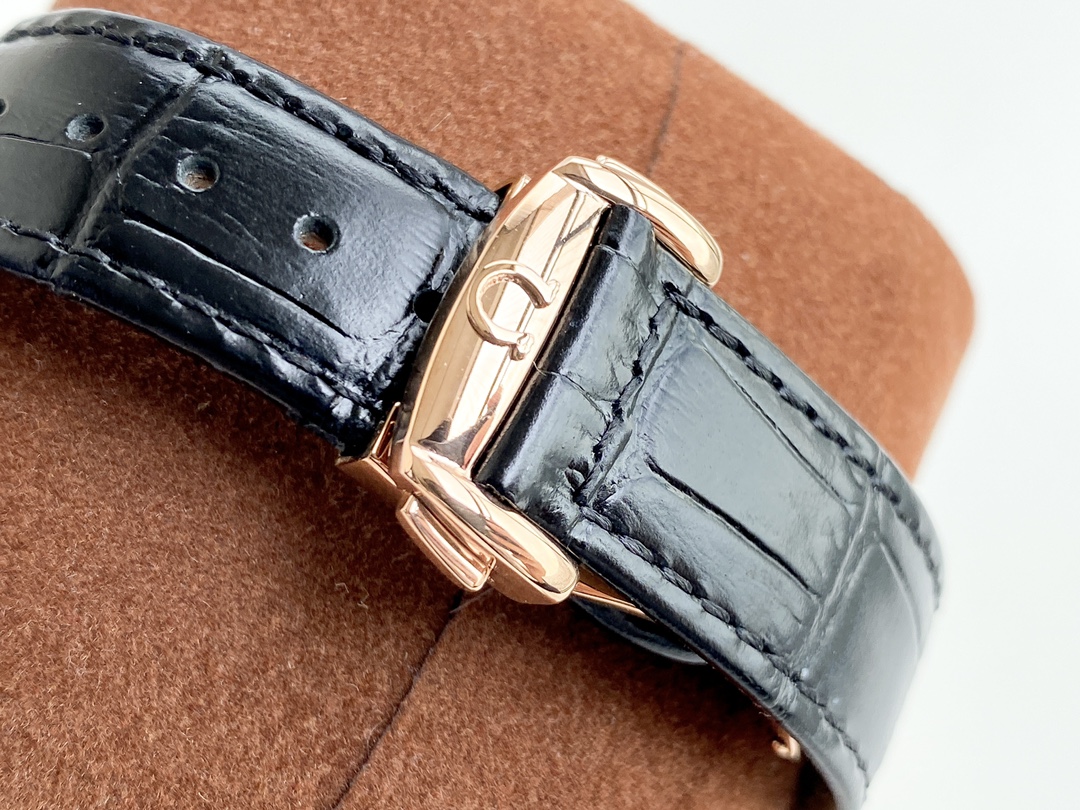 Gentlemanly style Diameter 42mm