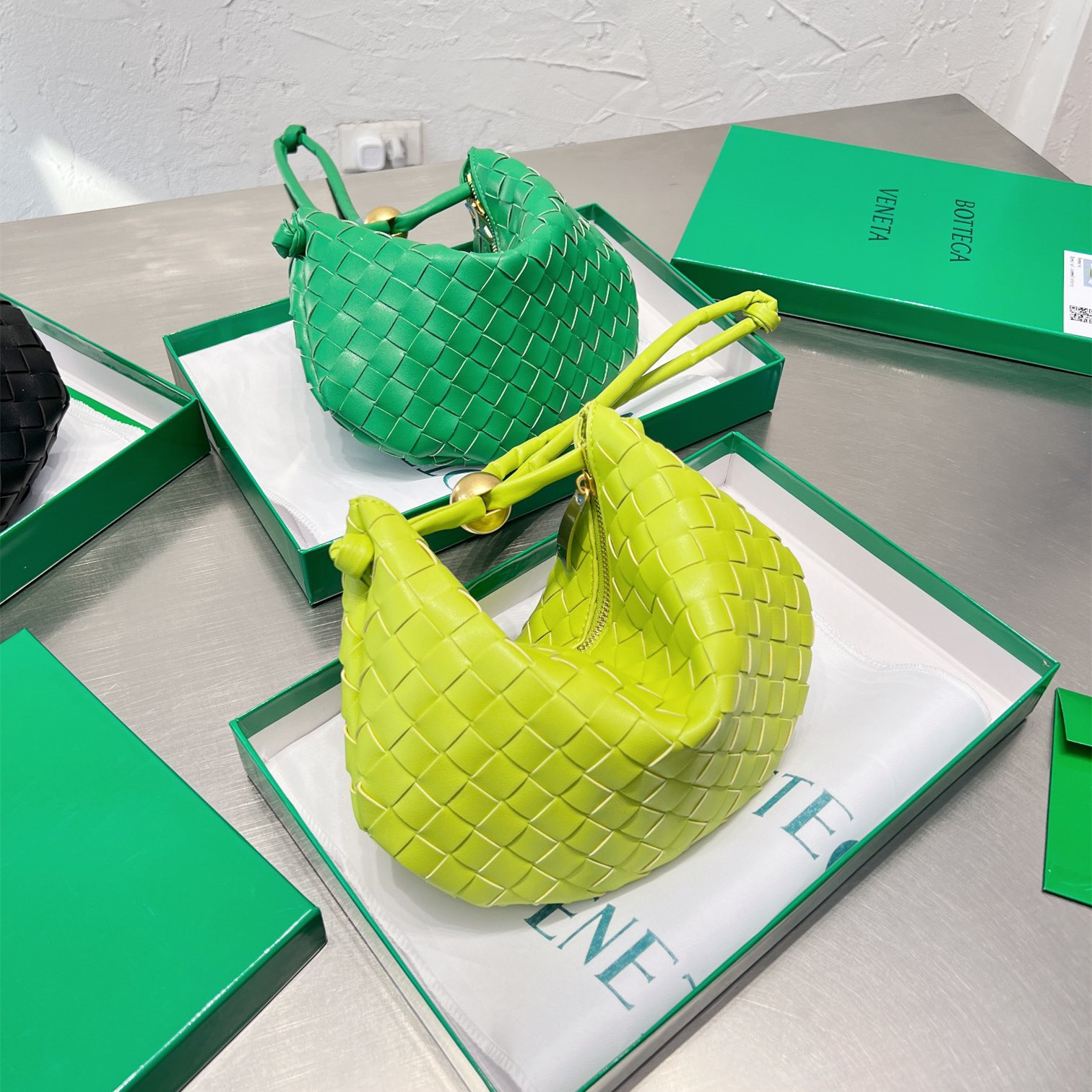 Women  New Bag   size:25*19cm