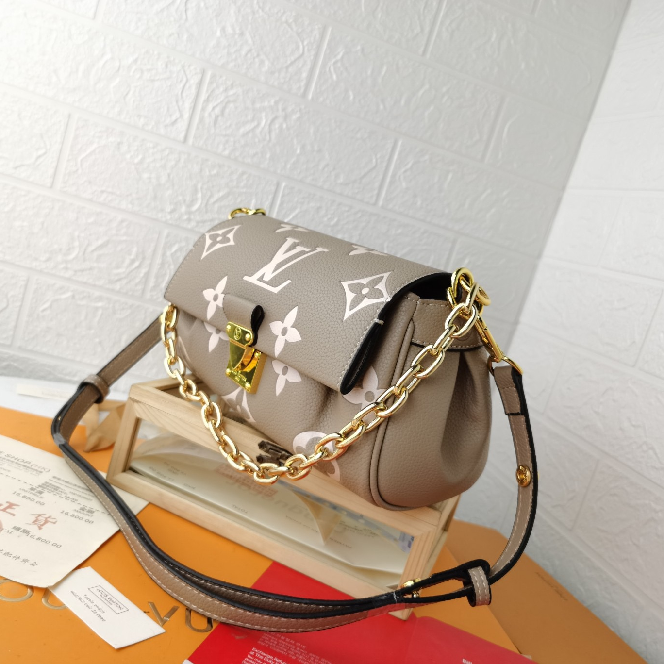 Favorite Handbag Elephant Grey Size 24*14* 9cm