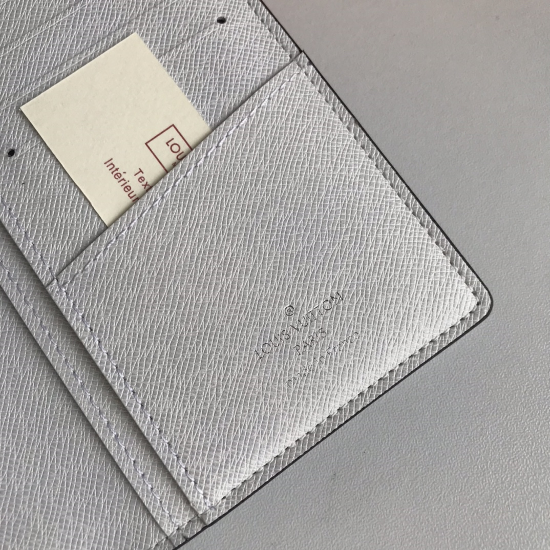 Wallets 2 colors SIZE:19*10CM