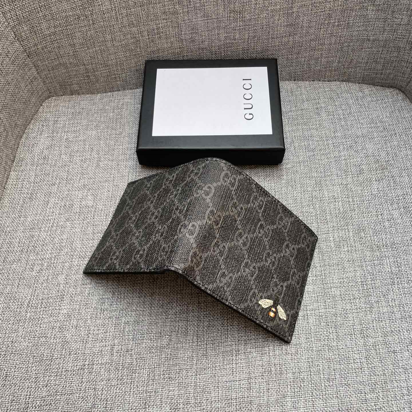 Wallets 2 colors SIZE:11*10*1.5CM