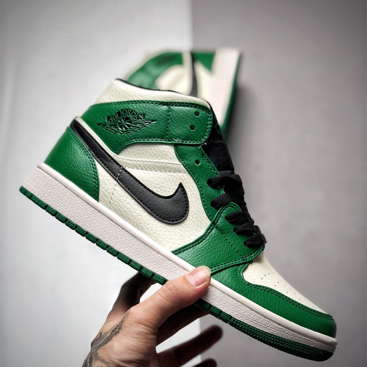 Air Jordan 1 Mid Leisure Board Shoes EU36-EU47.5/ US4-US13