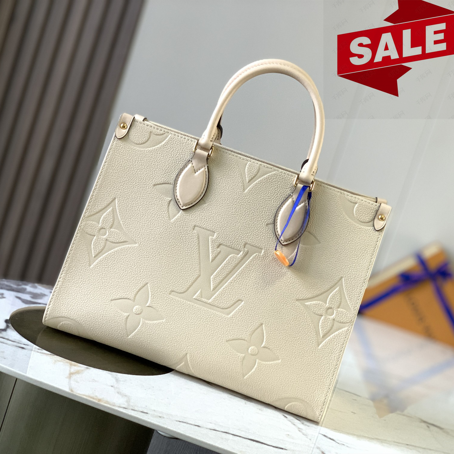Special Offers，Onthego White totes Bag ,Size:33*25*14cm