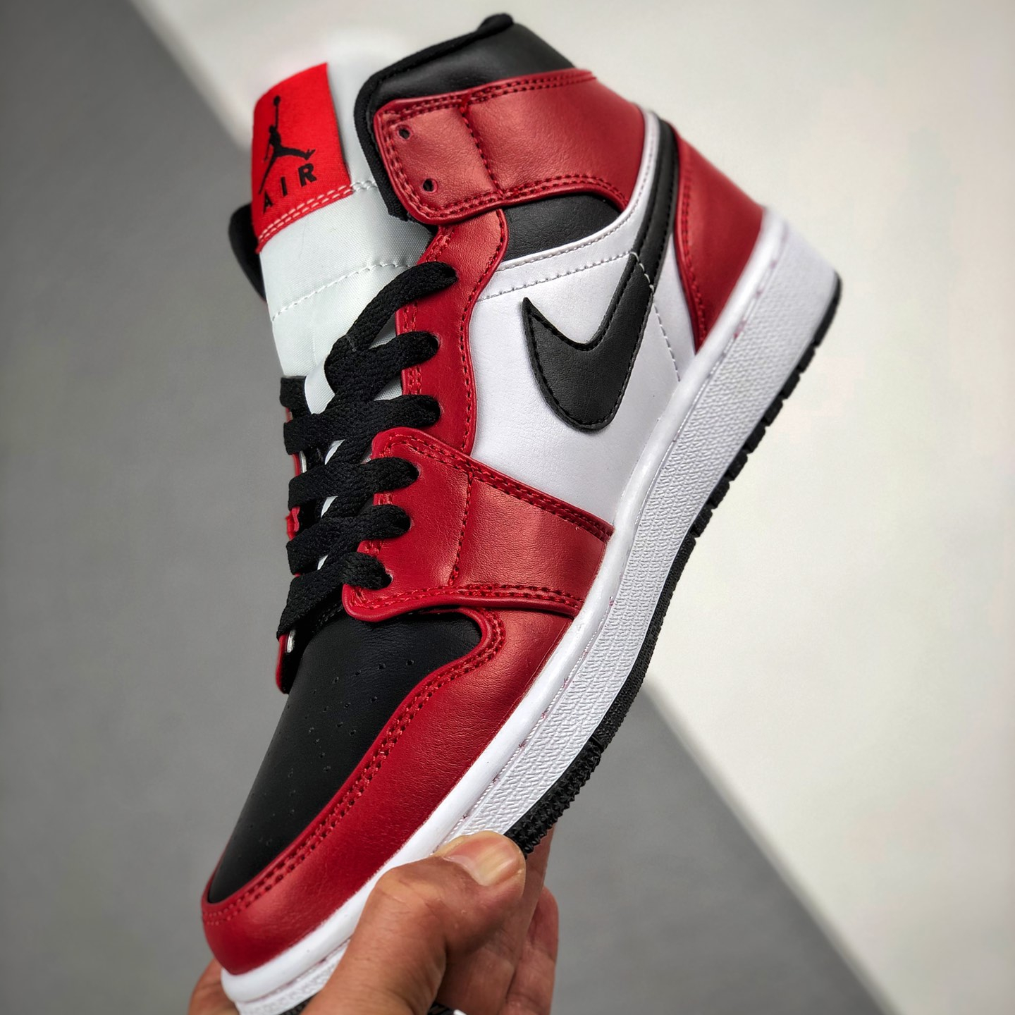 Air Jordan 1 Mid Leisure Board Shoes EU36-EU47.5/ US4-US13