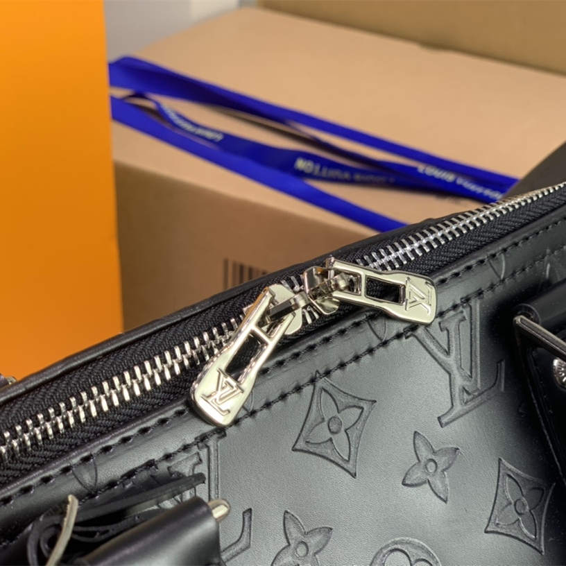 Keepall Travel bag size:50 x 29 x 22 cm