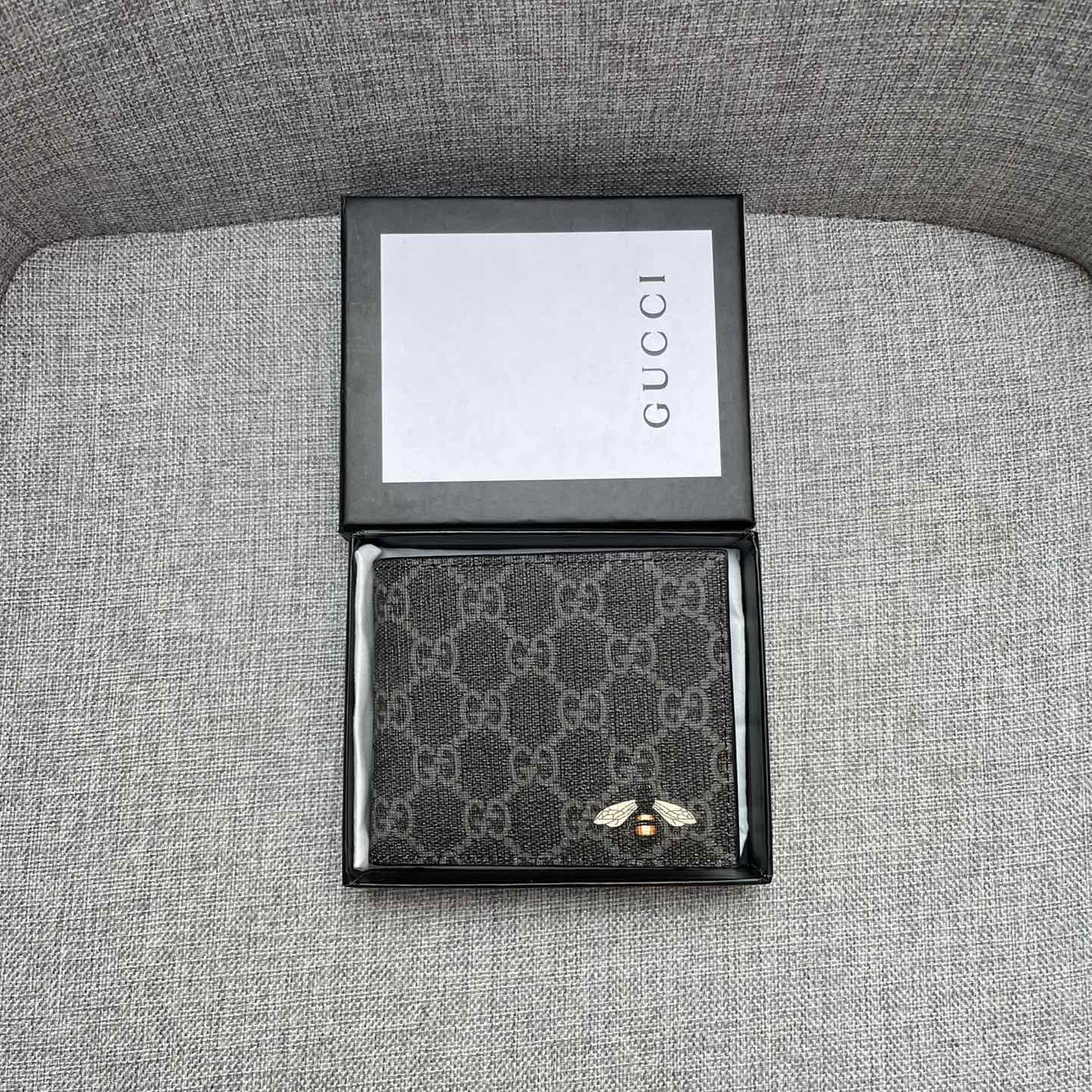 Wallets 2 colors SIZE:11*10*1.5CM