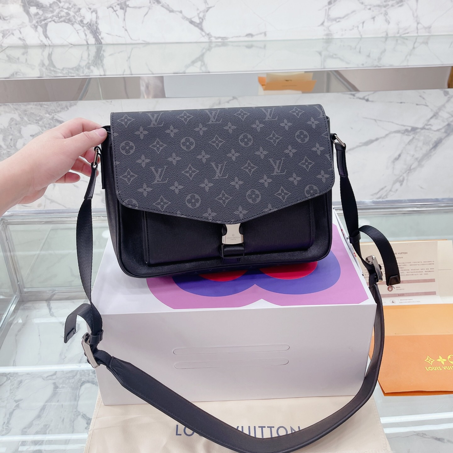 voyager Bags size:30*25cm