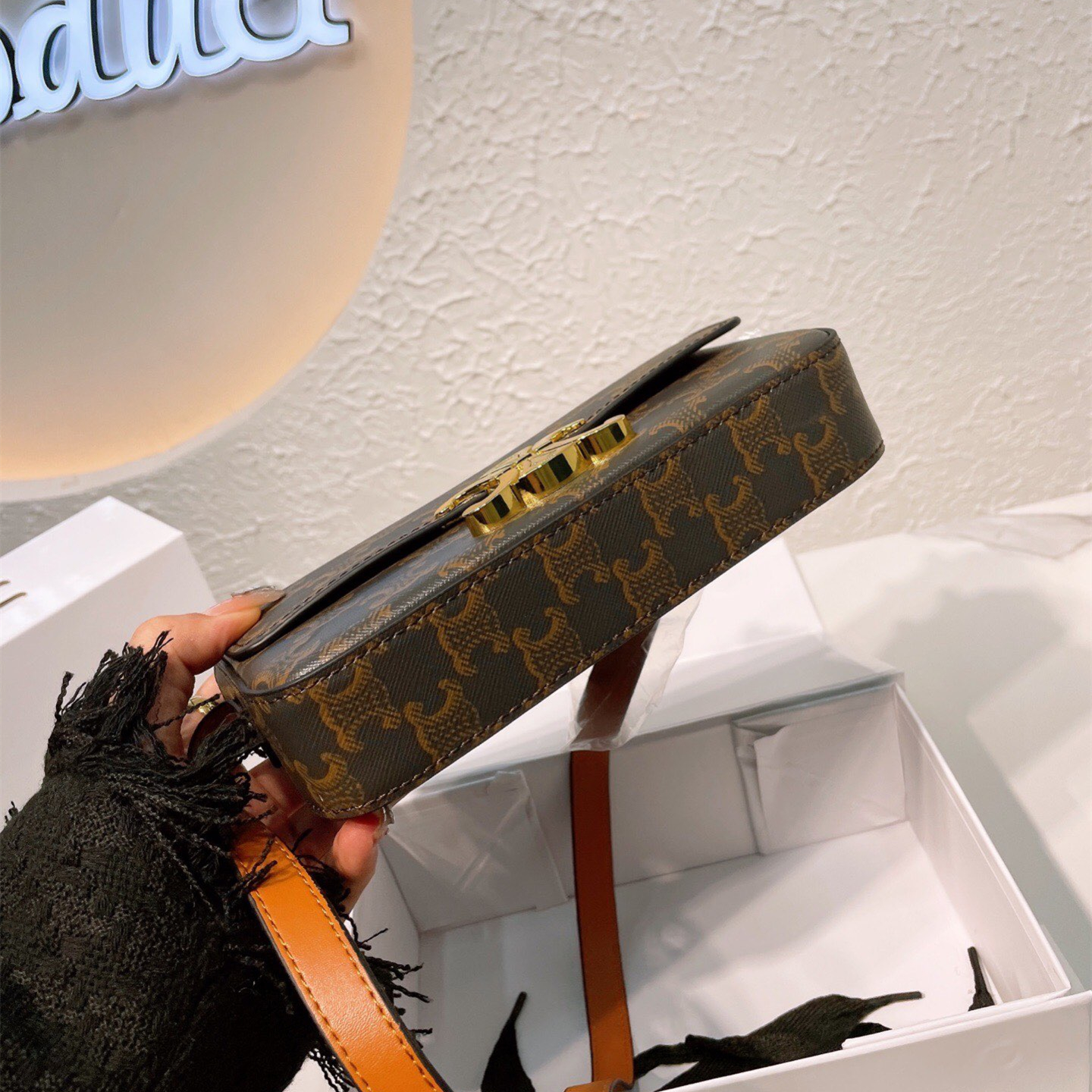 Triomphe New Bags Size:20*11cm