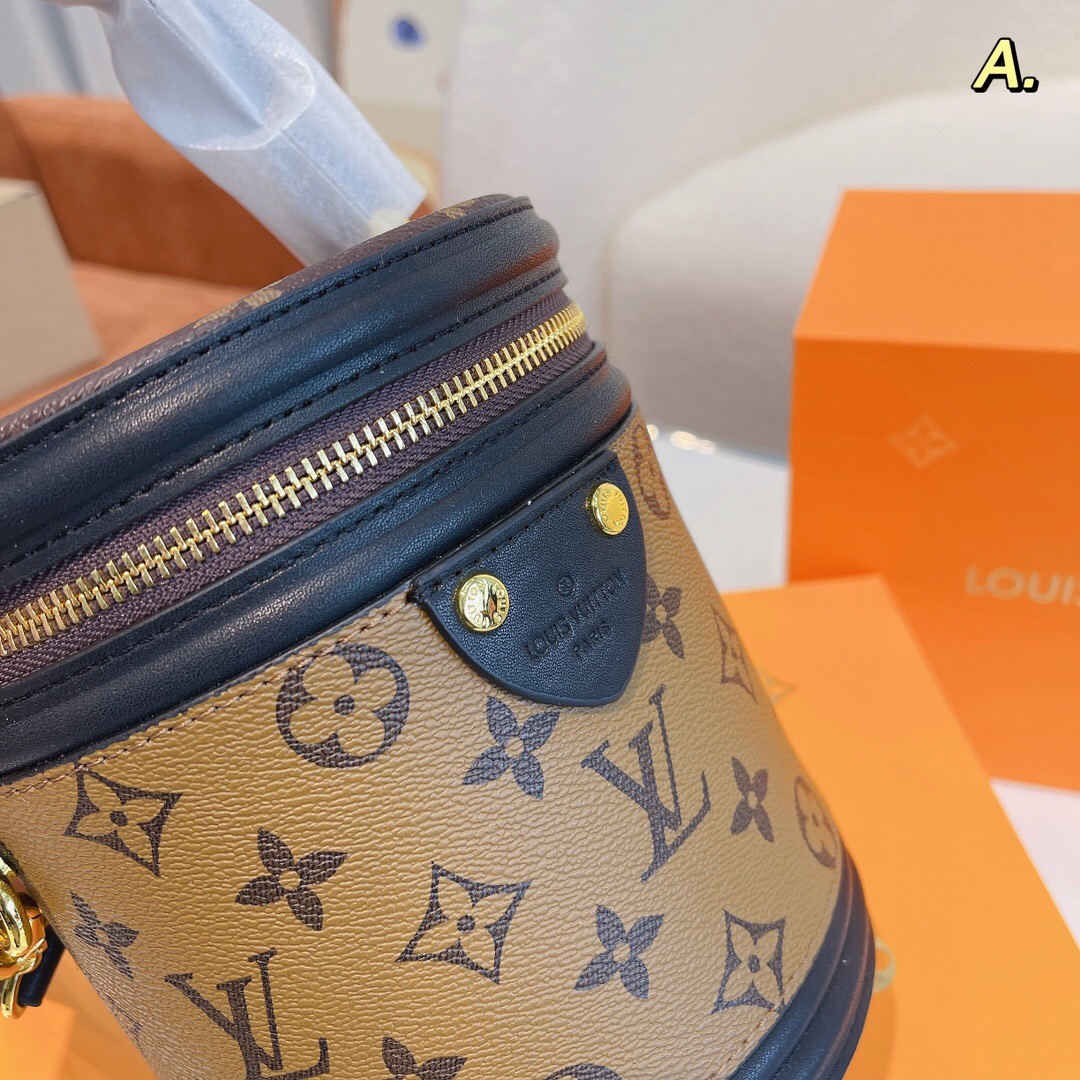 2022 New Bags size:15*14*18cm