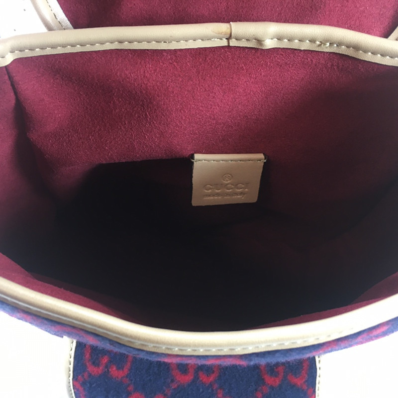 Men's Fashion  Backpack  Casual Shoulder Bag   Size 22.1*25.4*7.9 cm