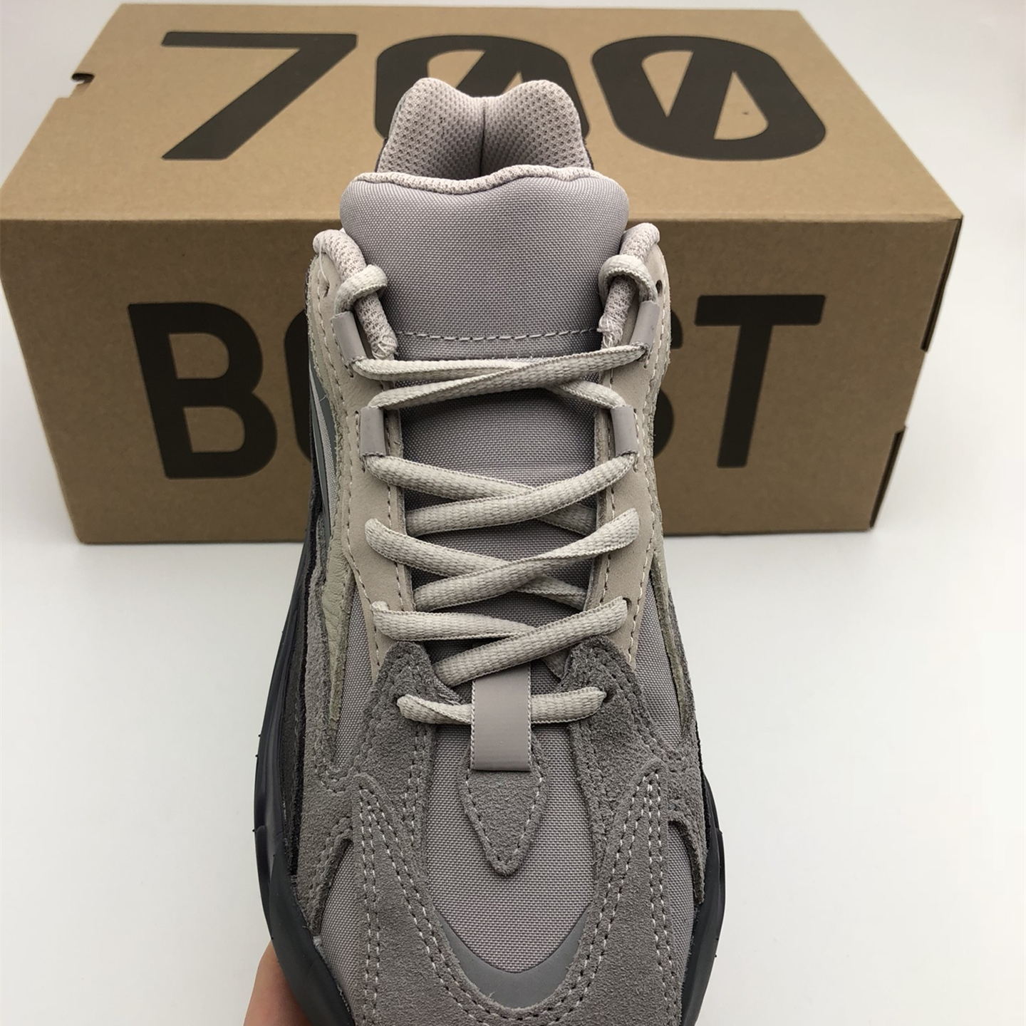 Yeezy Boost 700V2 EU36-EU47 / US3.5-US12