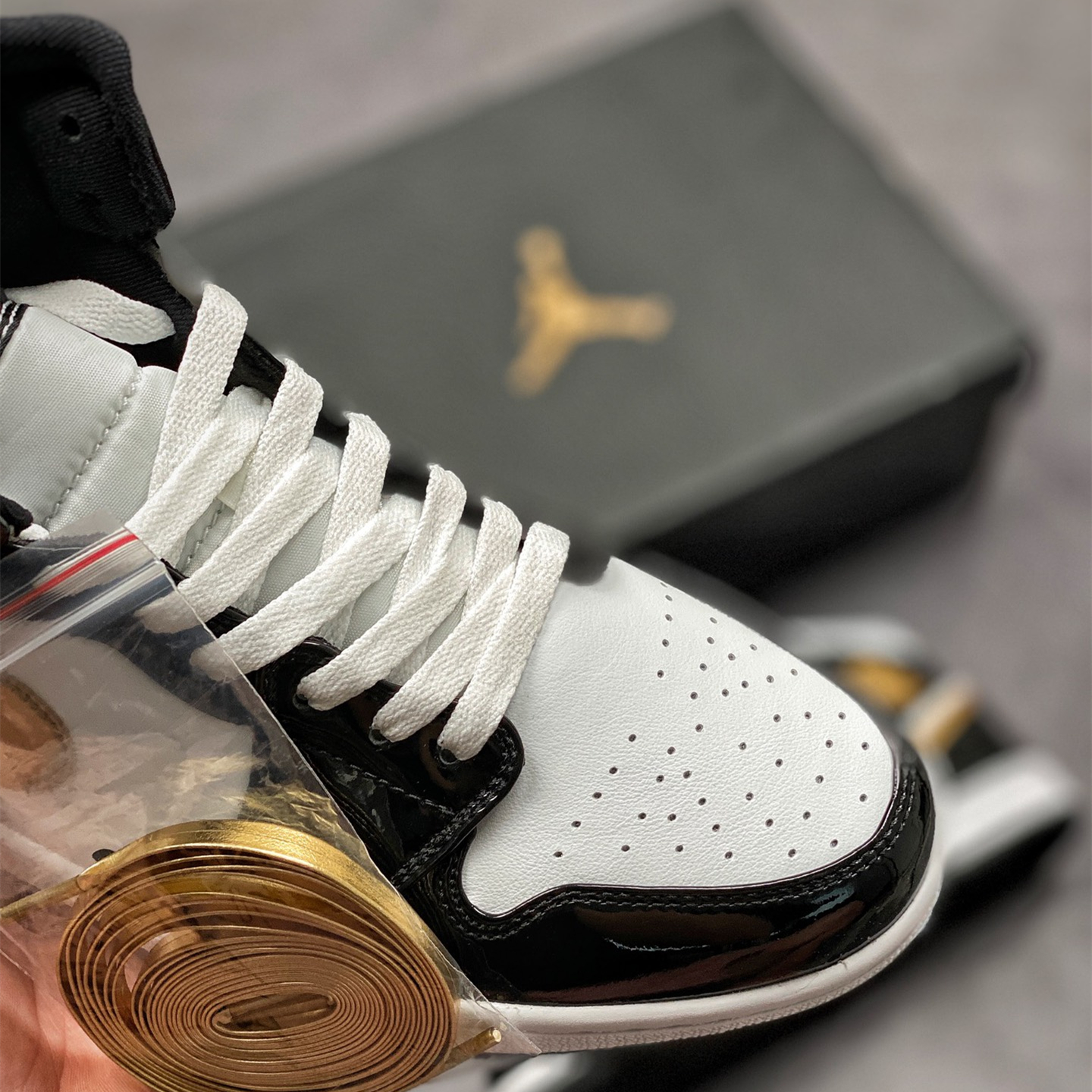 Air Jordan 1 Mid Leisure Board Shoes EU36-EU47.5/ US4-US13