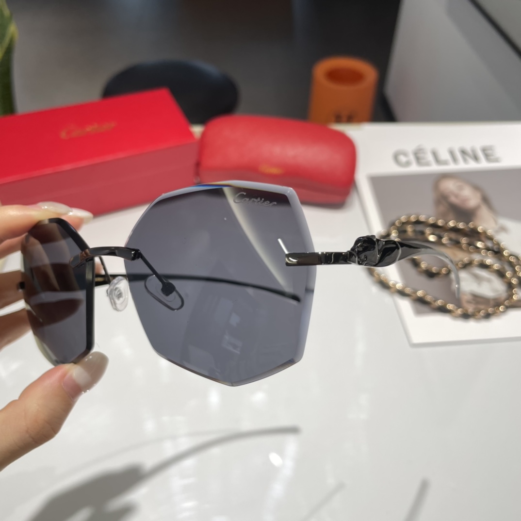 Men's and Women's 2022 New Sunglasses 6 Colors