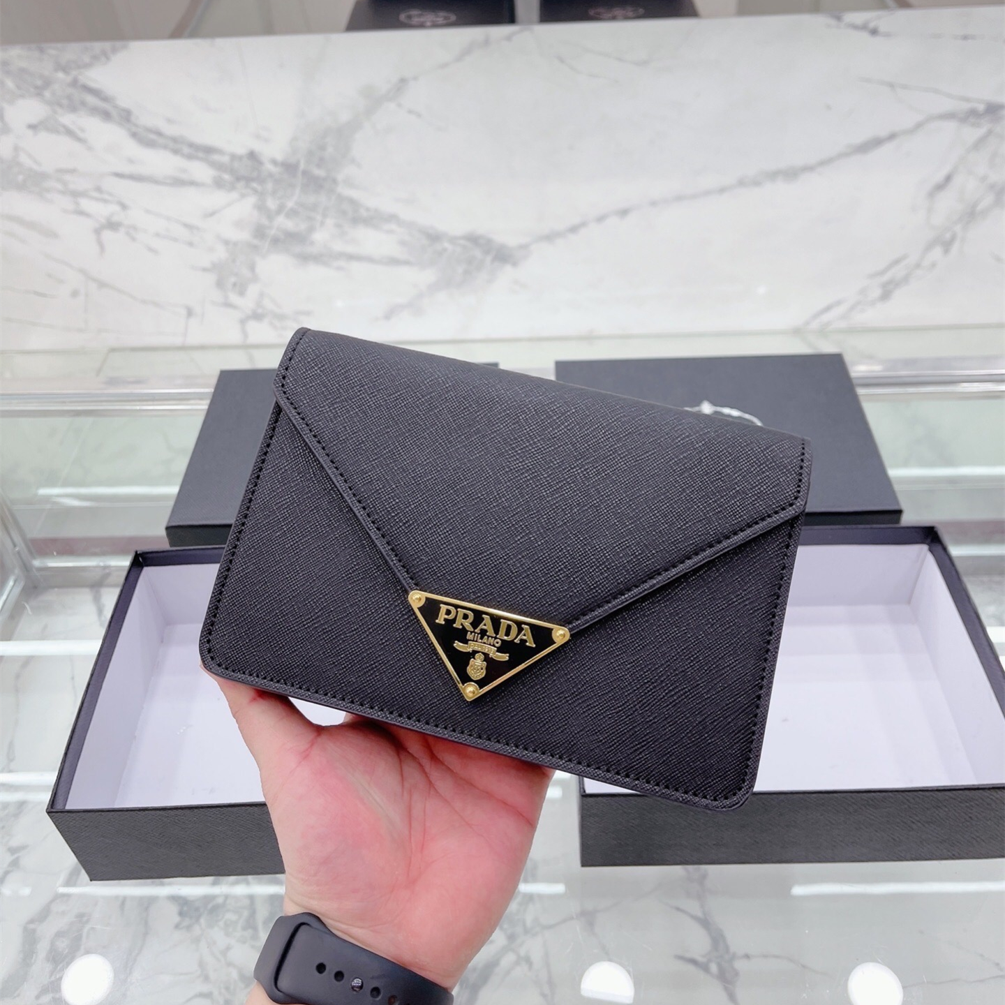 Saffiano Bag Size:22 *15cm