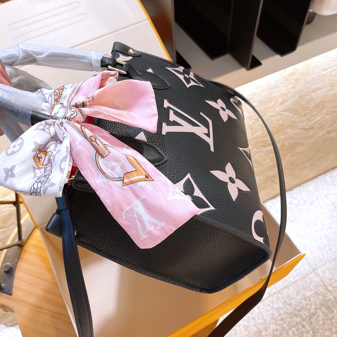 2022 Onthego bag Size:25cm