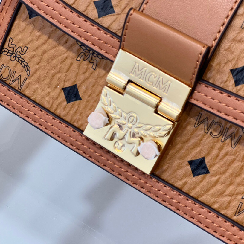 patricia bags Size:19*11CM