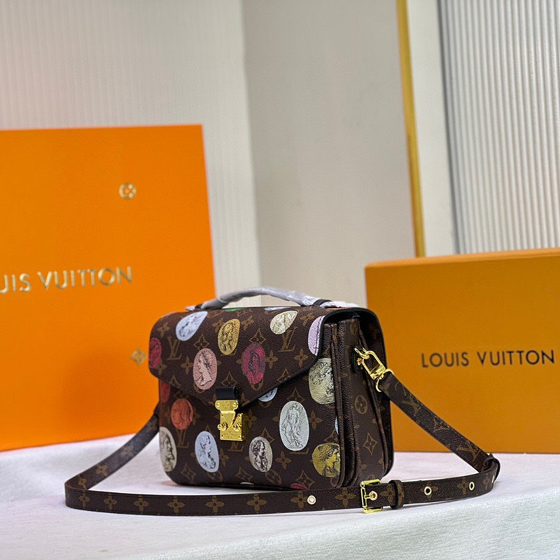 Pochette Métis Letter Carrier's Bag Women‘s Crossbody Bag Size 25*19*7 cm