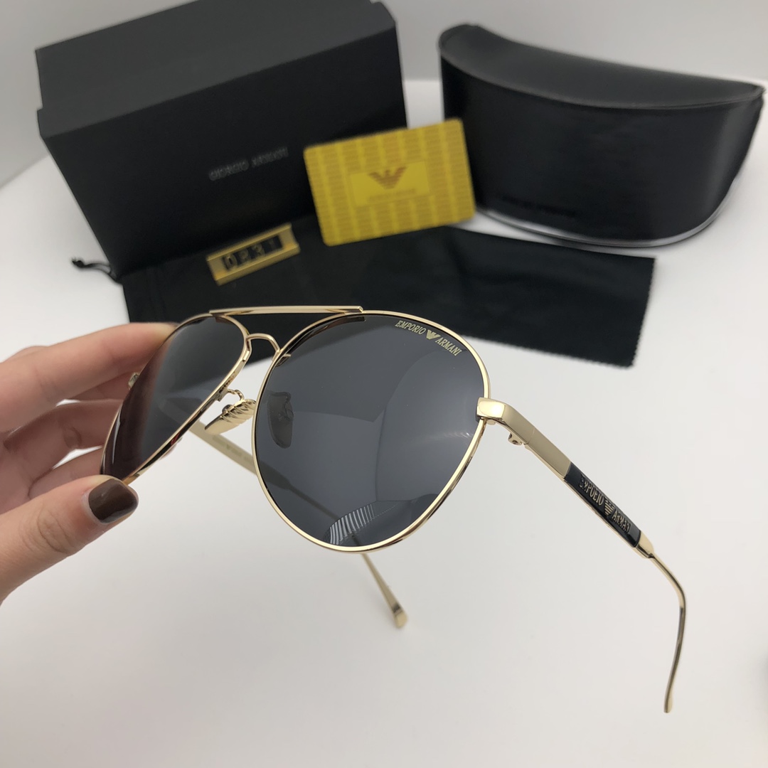 Classic Men's And Women's Sunglasses 5 Colors