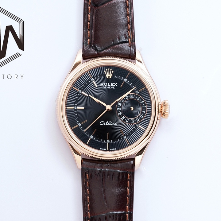 EW Cellini Log 39 diameter 39 mm, thickness 12.5 mm.