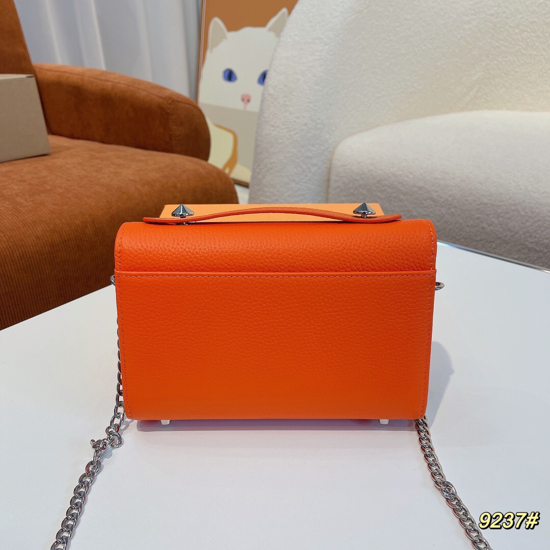 Bags size:21*6*14CM