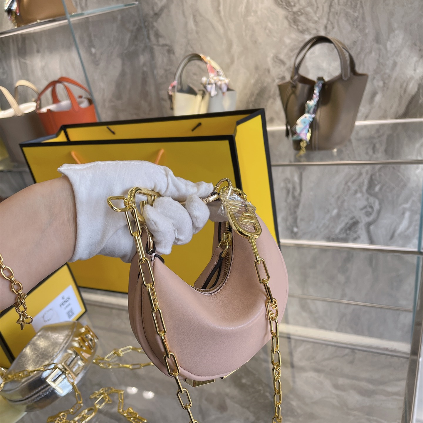 2022 new graphy Bags size:16.5*14* 5cm