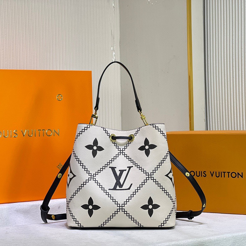 Bucket bag NéoNoé Medium Handbag Milk White Size 26*26*17.5 cm