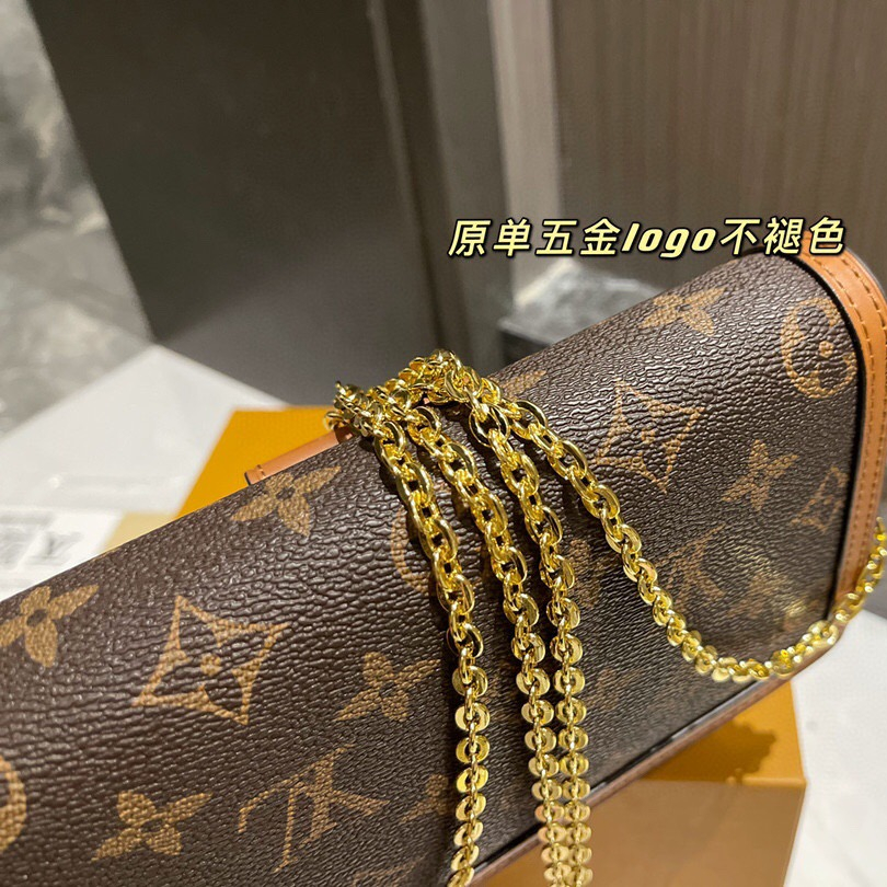 Monogram Dauphine Bag size:18.5*12cm