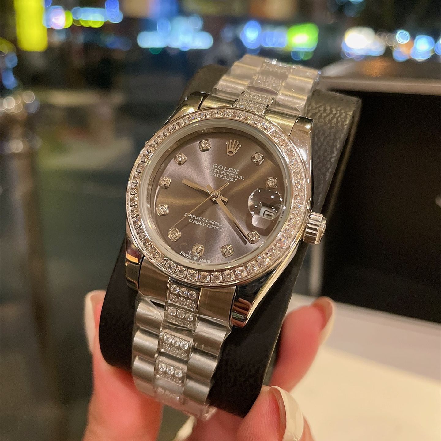 Daybreak Collection Classic Ladies Watch