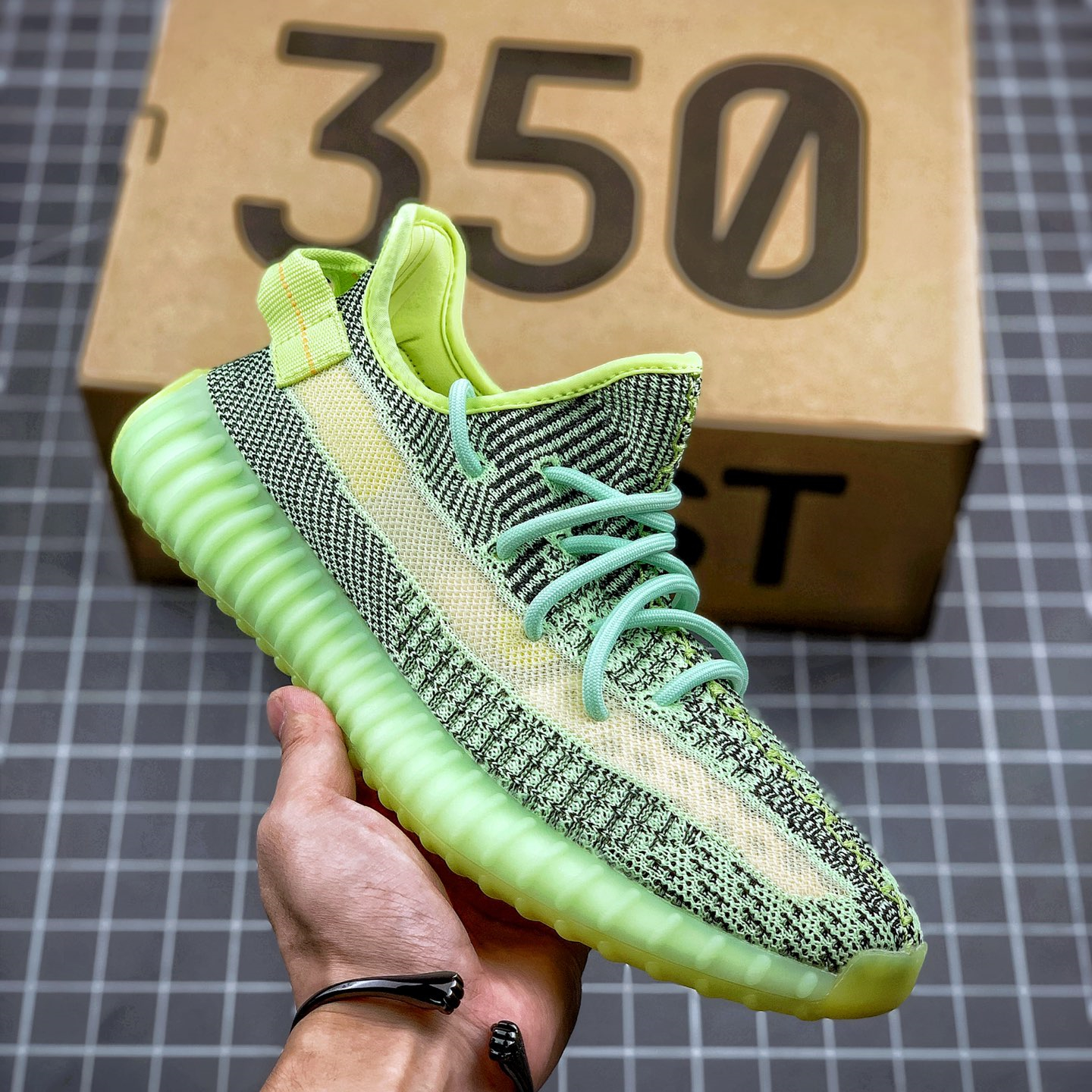 Yeezy Boost 350v2 EU36-EU48 /US4- US12.5