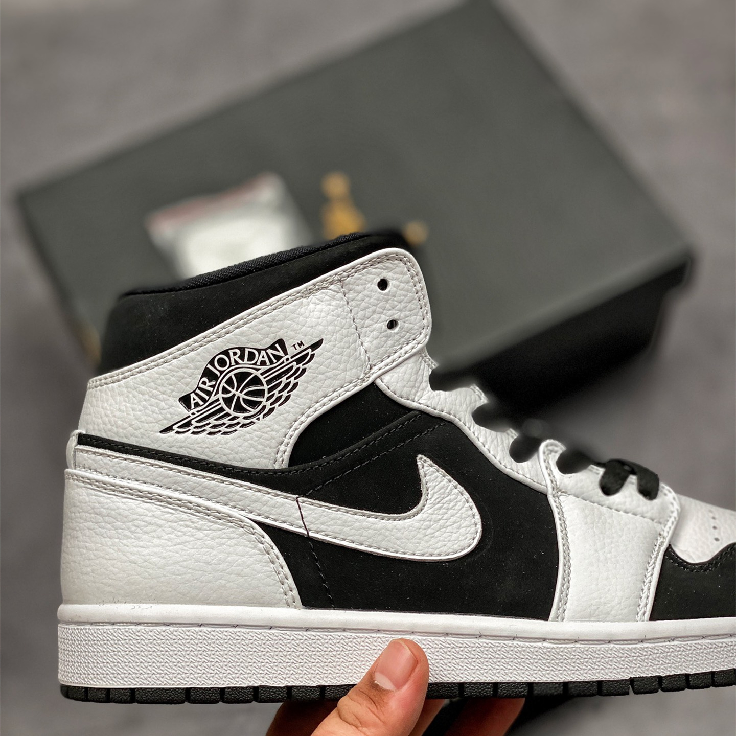 Air Jordan 1 Mid Leisure Board Shoes EU36-EU47.5/ US4-US13