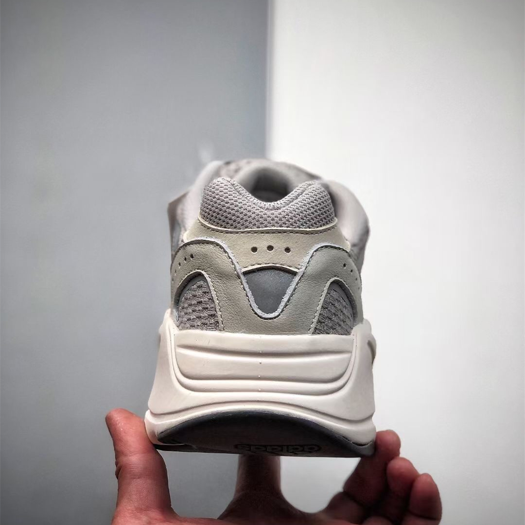 Yeezy Boost 700V2 EU36-EU47 / US3.5-US12