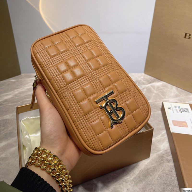 Lola Phone Bag In Quilted Lambskin Size 11 * 3 *19 cmcm