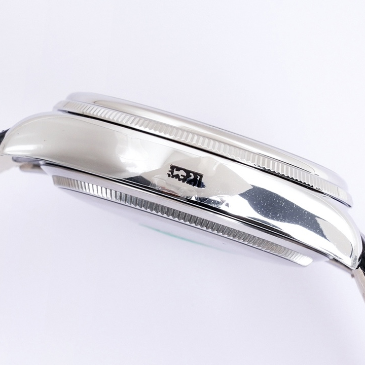 EW Cellini Log 39 diameter 39 mm, thickness 12.5 mm.